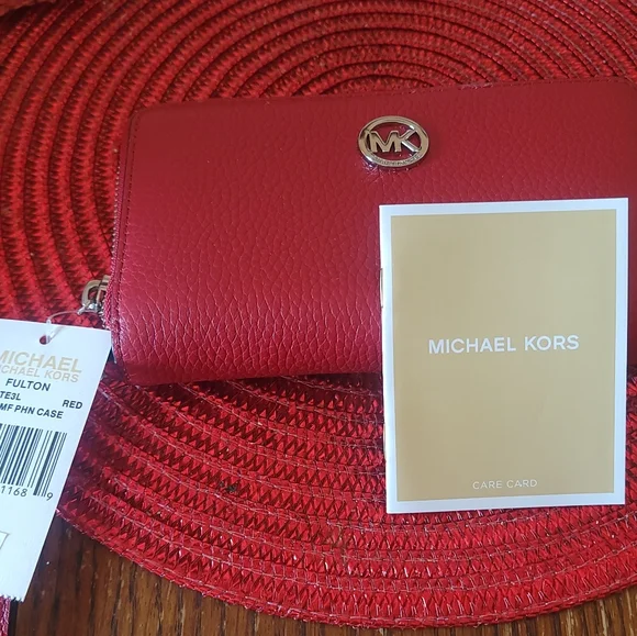 NWT Michael Kors Red Pebble Leather Wristlet LG Flat MF Phone Case Wallet - Picture 2 of 14